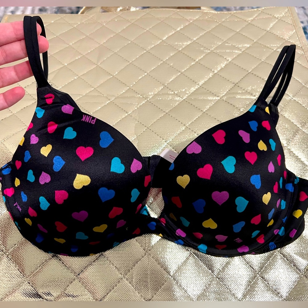 Victoria’s Secret PINK 36C Push Up Bra in heart prints💜❤️